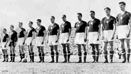 بوزانسكي.. وفاة آخر رموز منتخب المجر الذهبي