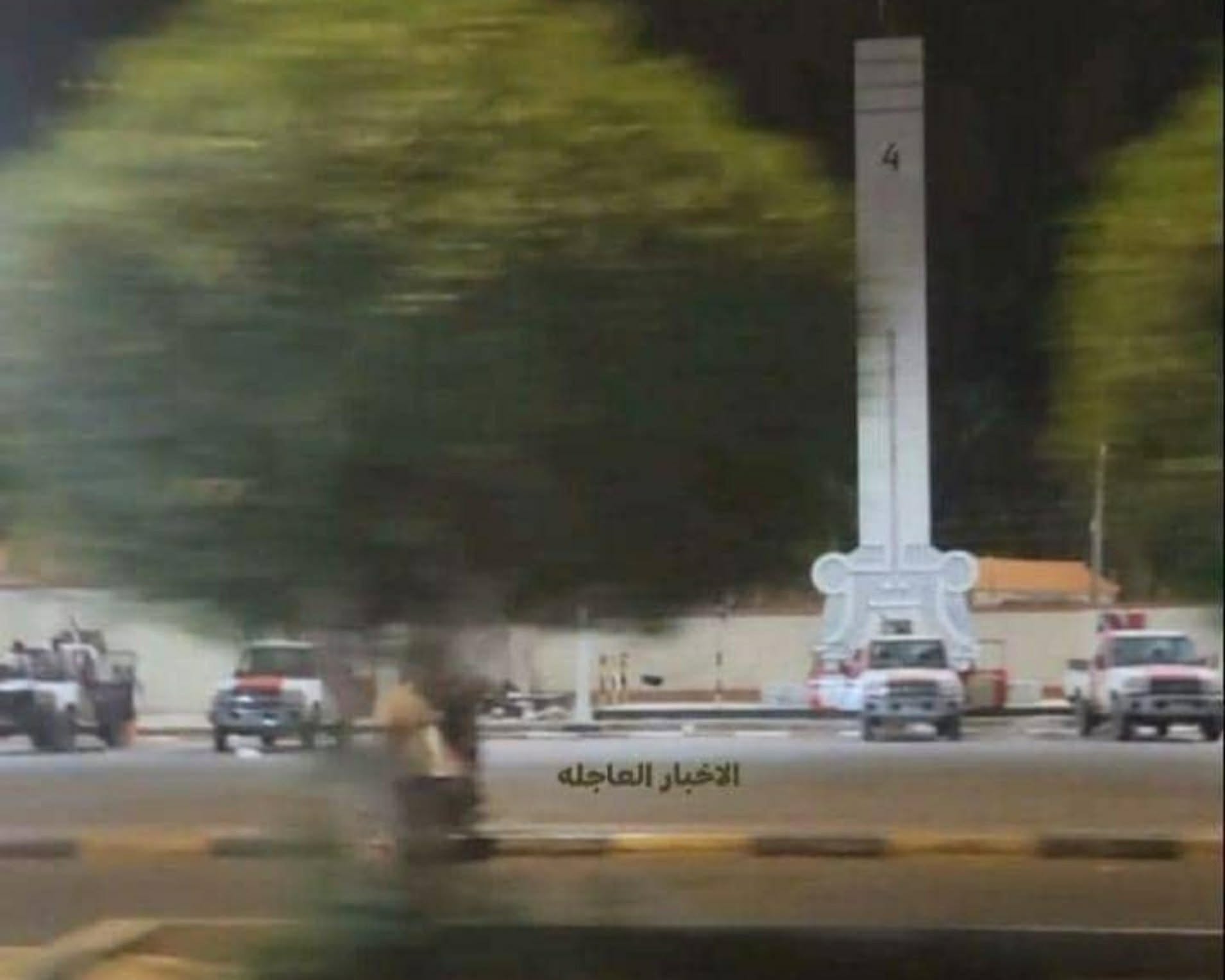 سلطة الاحتلال والأمر الواقع اليمني تحشد العساكر والآليات في ساحة العروض بعدن