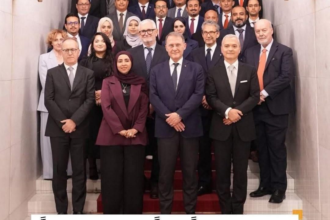 أبناء كبار مسؤولي الشرعية يختتمون دورة دبلوماسية في إيطاليا.. لم يحشكوا معهم ابن مواطن شريف